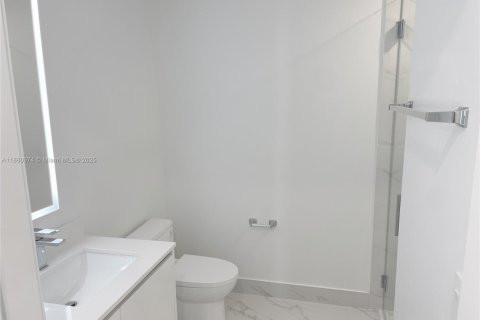 Снять в аренду кондоминиум в Майами, Флорида 1 спальня, 98.48м2, № 1929549 - фото 6