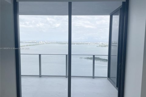 Снять в аренду кондоминиум в Майами, Флорида 1 спальня, 98.48м2, № 1929549 - фото 19