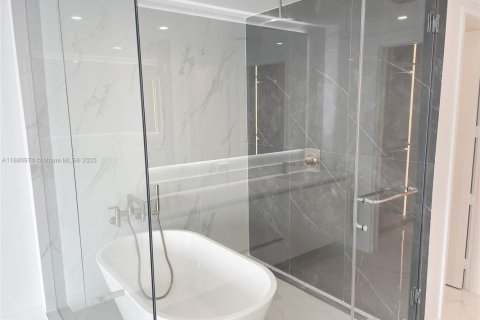 Снять в аренду кондоминиум в Майами, Флорида 1 спальня, 98.48м2, № 1929549 - фото 13