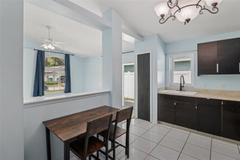 House in Maitland, Florida 3 bedrooms, 99.96 sq.m. № 1853056 - photo 4
