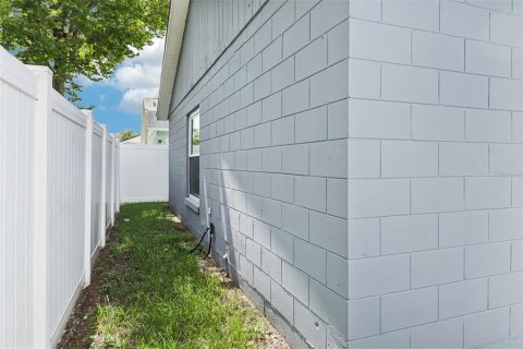 House in Maitland, Florida 3 bedrooms, 99.96 sq.m. № 1853056 - photo 16