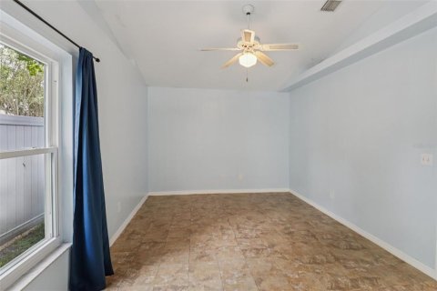 House in Maitland, Florida 3 bedrooms, 99.96 sq.m. № 1853056 - photo 9