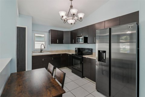House in Maitland, Florida 3 bedrooms, 99.96 sq.m. № 1853056 - photo 5