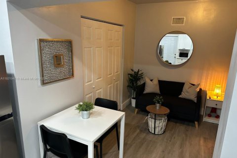 Immobilier commercial à vendre à Miami, Floride: 177.26 m2 № 1975966 - photo 23