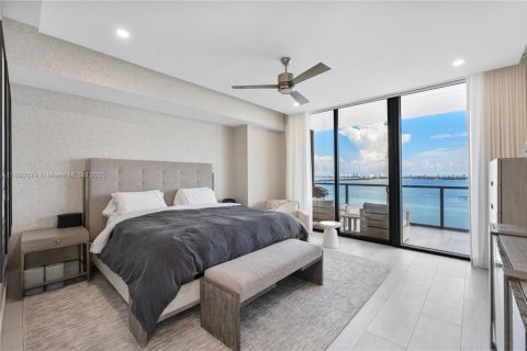 Copropriété à vendre à Miami, Floride: 3 chambres, 254.83 m2 № 1953627 - photo 5