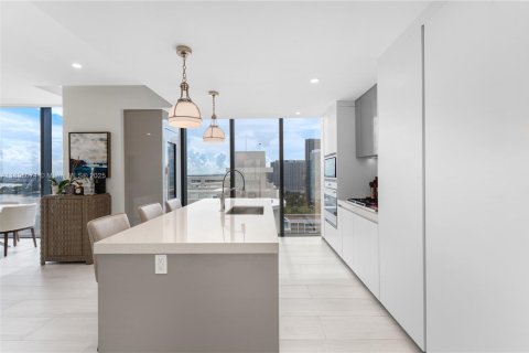 Copropriété à vendre à Miami, Floride: 3 chambres, 254.83 m2 № 1953627 - photo 7