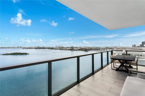 Copropriété à vendre à Miami, Floride: 3 chambres, 254.83 m2 № 1953627 - photo 14