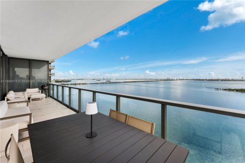 Copropriété à vendre à Miami, Floride: 3 chambres, 254.83 m2 № 1953627 - photo 2