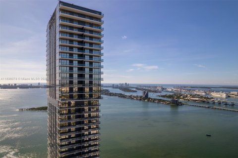 Copropriété à vendre à Miami, Floride: 3 chambres, 254.83 m2 № 1953627 - photo 28