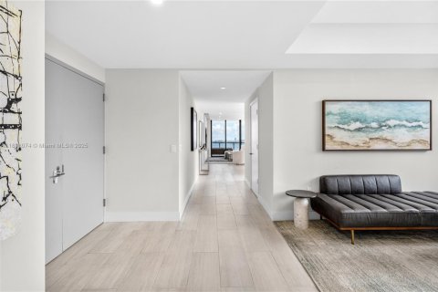 Copropriété à vendre à Miami, Floride: 3 chambres, 254.83 m2 № 1953627 - photo 13