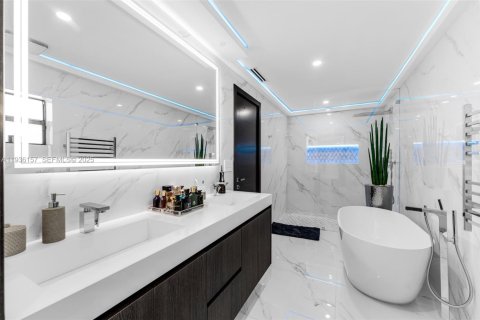 Villa ou maison à vendre à Miami, Floride: 4 chambres, 186.18 m2 № 1994241 - photo 23