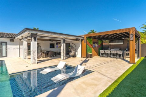 Villa ou maison à vendre à Miami, Floride: 4 chambres, 186.18 m2 № 1994241 - photo 30