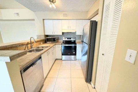 Appartement à louer à West Palm Beach, Floride: 2 chambres, 99.96 m2 № 1987203 - photo 2