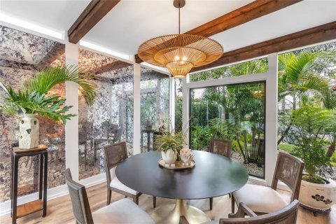Casa en venta en Sarasota, Florida, 4 dormitorios, 216.46 m2 № 2225404 - foto 11