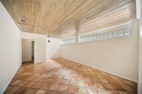 Купить виллу или дом в Сарасота, Флорида 11 комнат, 158.86м2, № 1795965 - фото 28