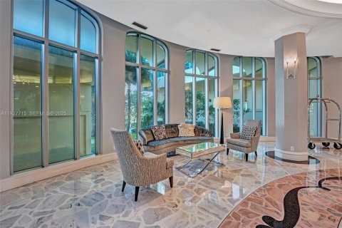 Снять в аренду кондоминиум в Холливуд, Флорида 1 спальня, 45.8м2, № 1987885 - фото 24