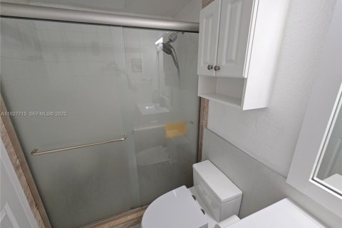 Снять в аренду кондоминиум в Холливуд, Флорида 1 спальня, 45.8м2, № 1987885 - фото 10