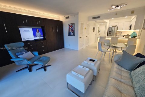 Снять в аренду кондоминиум в Холливуд, Флорида 1 спальня, 45.8м2, № 1987885 - фото 8
