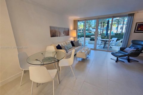 Снять в аренду кондоминиум в Холливуд, Флорида 1 спальня, 45.8м2, № 1987885 - фото 6