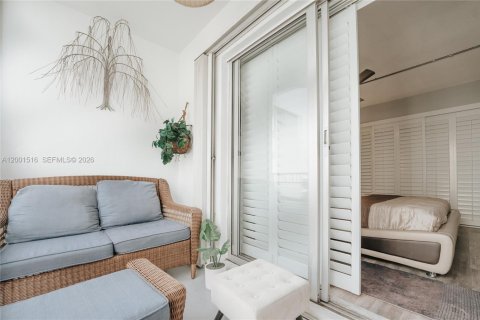 Appartement à louer à Miami Beach, Floride: 2 chambres, 71.53 m2 № 2065662 - photo 2