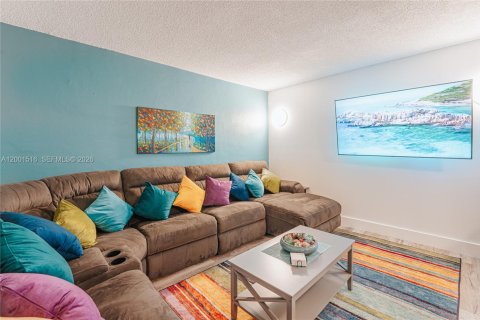 Appartement à louer à Miami Beach, Floride: 2 chambres, 71.53 m2 № 2065662 - photo 6
