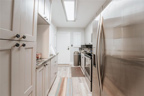 Appartement à louer à Miami Beach, Floride: 2 chambres, 71.53 m2 № 2065662 - photo 9