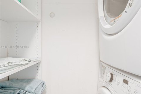 Appartement à louer à Miami Beach, Floride: 2 chambres, 71.53 m2 № 2065662 - photo 28