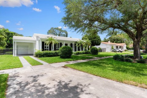House in Miami Shores, Florida 4 bedrooms, 263.1 sq.m. № 1817060 - photo 3