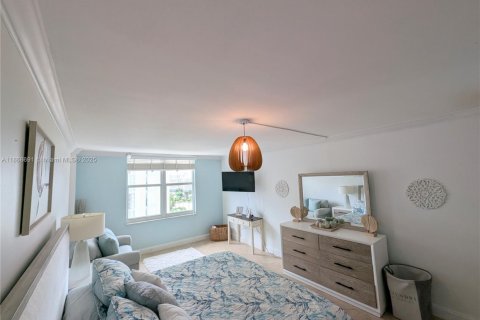 Condominio en alquiler en Hollywood, Florida, 2 dormitorios, 94.57 m2 № 1920508 - foto 21