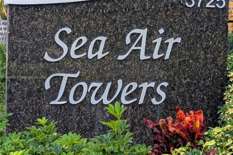 Condominio en alquiler en Hollywood, Florida, 2 dormitorios, 94.57 m2 № 1920508 - foto 4