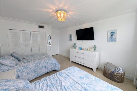 Condominio en alquiler en Hollywood, Florida, 2 dormitorios, 94.57 m2 № 1920508 - foto 18