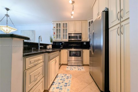 Condominio en alquiler en Hollywood, Florida, 2 dormitorios, 94.57 m2 № 1920508 - foto 6