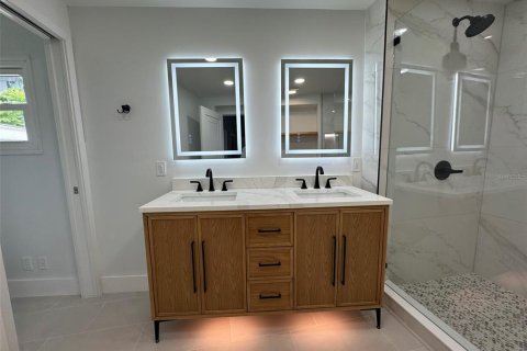 Casa en alquiler en Tampa, Florida, 3 dormitorios, 189.99 m2 № 1894001 - foto 23