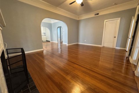 Casa en alquiler en Tampa, Florida, 3 dormitorios, 189.99 m2 № 1894001 - foto 6