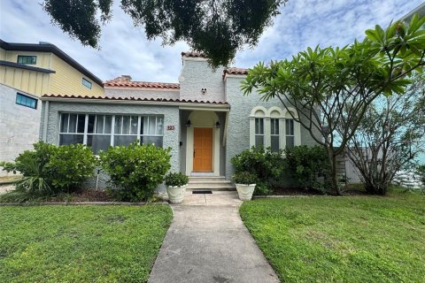 Casa en alquiler en Tampa, Florida, 3 dormitorios, 189.99 m2 № 1894001 - foto 1