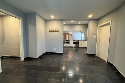 Casa en alquiler en Tampa, Florida, 3 dormitorios, 189.99 m2 № 1894001 - foto 17