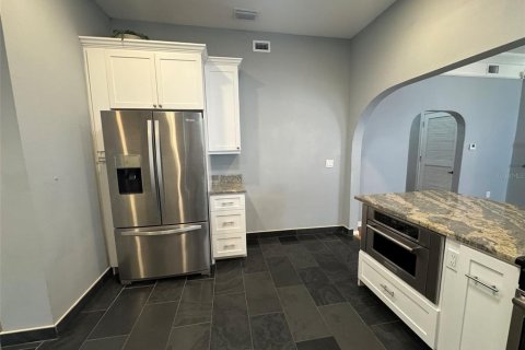 Casa en alquiler en Tampa, Florida, 3 dormitorios, 189.99 m2 № 1894001 - foto 18