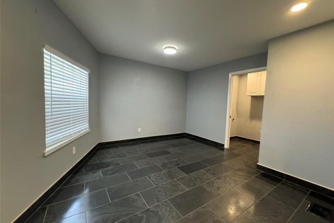 Casa en alquiler en Tampa, Florida, 3 dormitorios, 189.99 m2 № 1894001 - foto 15