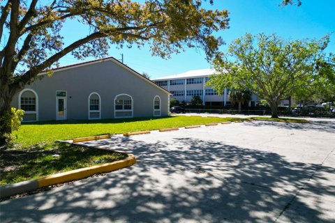 Propiedad comercial en alquiler en Sarasota, Florida № 1716785 - foto 10