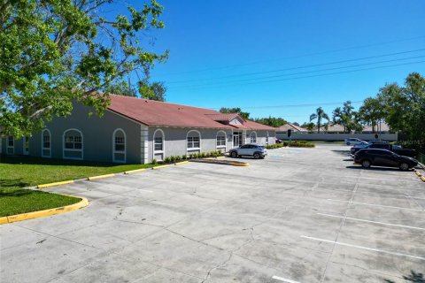 Propiedad comercial en alquiler en Sarasota, Florida № 1716785 - foto 5