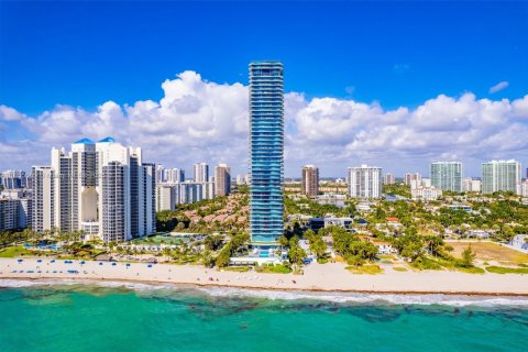 Copropriété à vendre à Sunny Isles Beach, Floride: 4 chambres, 463.77 m2 № 1877996 - photo 2