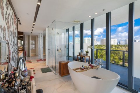 Copropriété à vendre à Sunny Isles Beach, Floride: 4 chambres, 463.77 m2 № 1877996 - photo 28