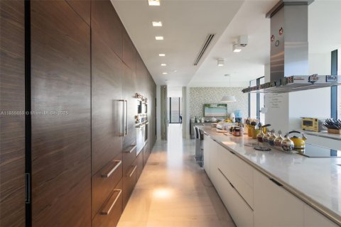Copropriété à vendre à Sunny Isles Beach, Floride: 4 chambres, 463.77 m2 № 1877996 - photo 17