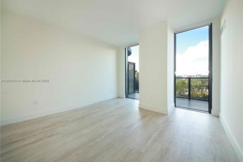 Condo in Miami, Florida, 2 bedrooms  № 1804401 - photo 15