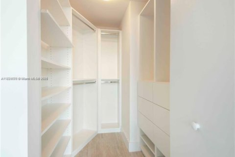 Condo in Miami, Florida, 2 bedrooms  № 1804401 - photo 20