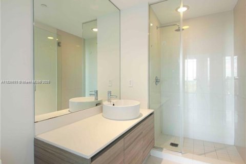 Condo in Miami, Florida, 2 bedrooms  № 1804401 - photo 21