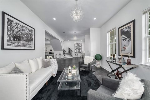 House in Celebration, Florida 5 bedrooms, 503.81 sq.m. № 1680972 - photo 9