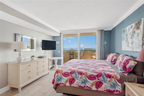 Condo in Hudson, Florida, 1 bedroom  № 2149978 - photo 13