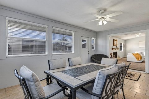 Villa ou maison à vendre à Saint Lucie, Floride: 4 chambres, 172.8 m2 № 2200940 - photo 17