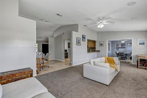 Villa ou maison à vendre à Saint Lucie, Floride: 4 chambres, 172.8 m2 № 2200940 - photo 14